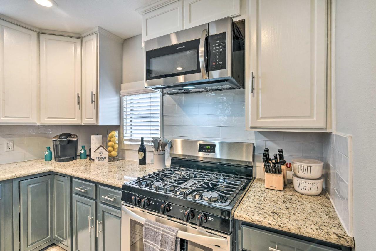 Galveston Home About 1 Mi To Pier, Fishing, And Beaches Exterior foto
